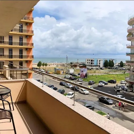 Summerland View Apartment *
