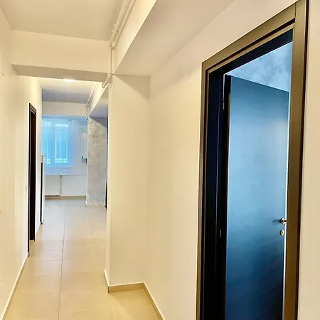 Summerland View Apartment *